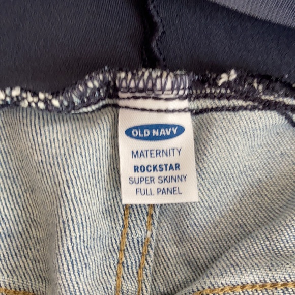 Old Navy Maternity Rockstar Super Skinny Jeans - Picture 3 of 4